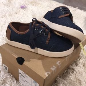 Toms paseo youth shoes